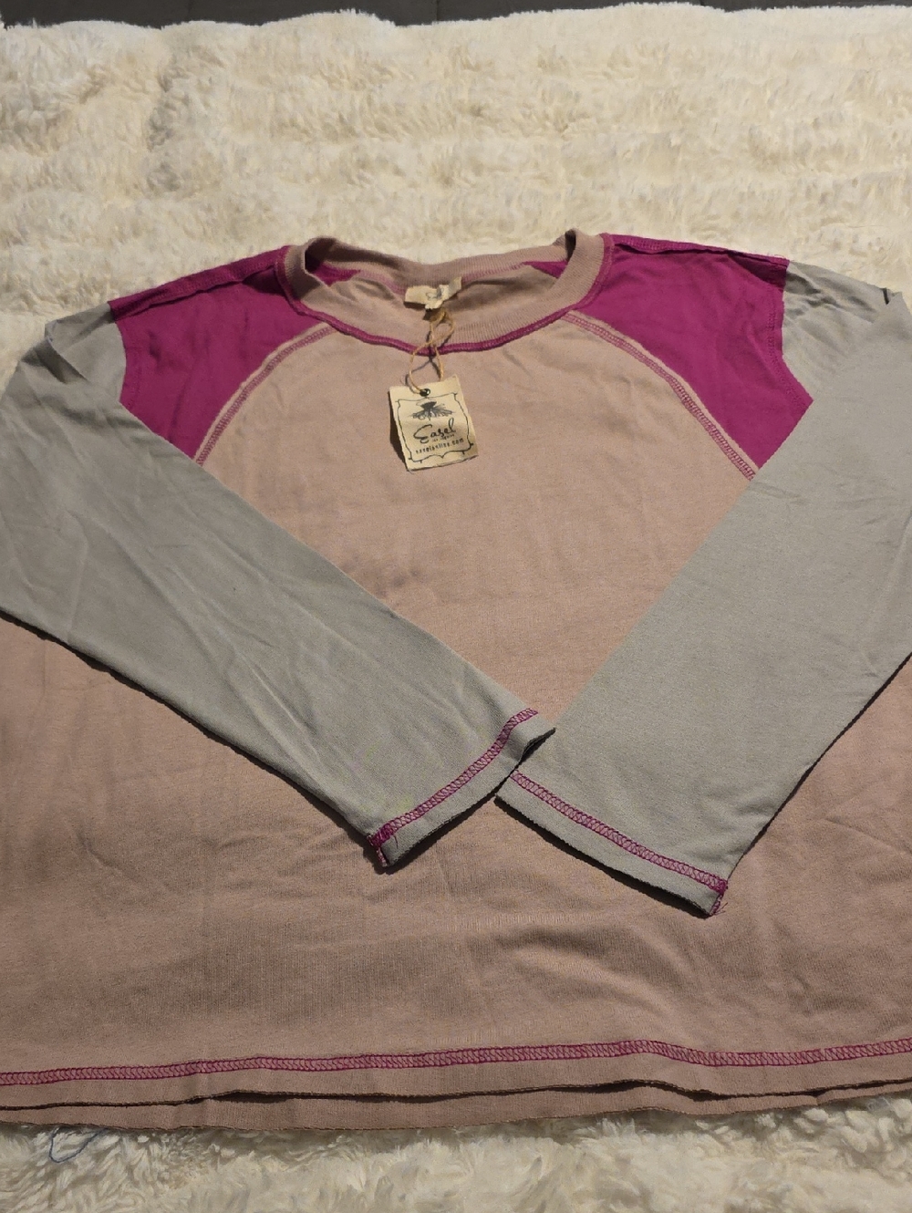 easel Long Sleeve Raglan Tee in Mauve, Gray & Magenta